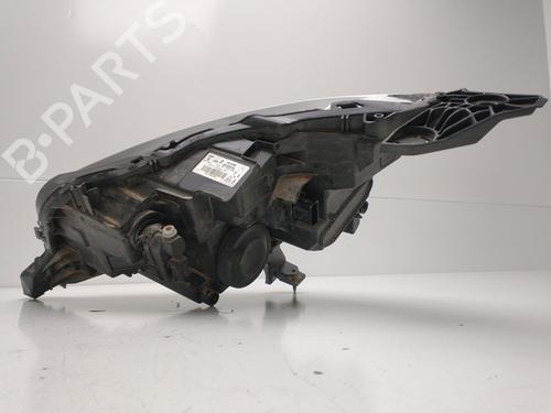 Right headlight PEUGEOT 2008 I (CU_) | BP30563472C29