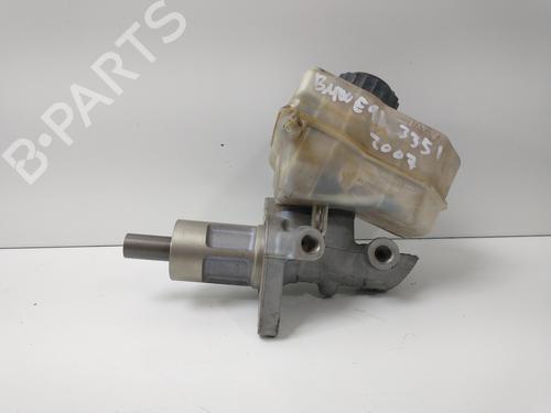 Used Brake master cylinder BMW 3 Touring (E91) 335 i (306 hp) 10347172