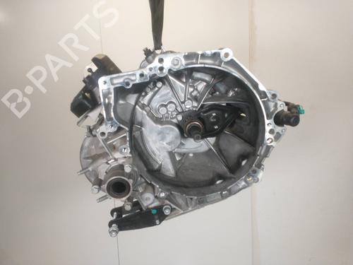 Used Gearbox OPEL CORSA F (P2JO) 1.2 (68) (101 hp) 9369653
