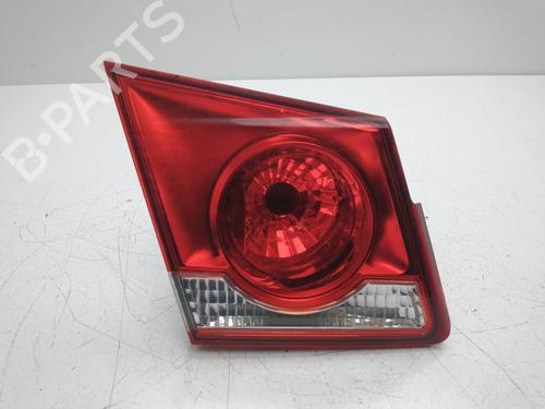 left-tailgate-light-chevrolet-cruze-j300-2009-34193133 main image