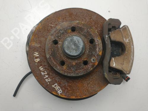 Used Right front steering knuckle MERCEDES-BENZ E-CLASS T-Model (S212) [2009-2016]  32323780