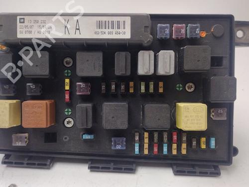 Used Fuse box Fuse box OPEL ASTRA H GTC (A04) [2005-2010] 40023174 40023174