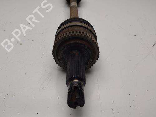 Left front driveshaft HYUNDAI i30 Estate (GD) 1.4 | BP31982583M38