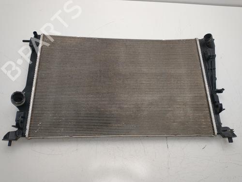 Used Water radiator Water radiator RENAULT MEGANE III Hatchback (BZ0/1_, B3_) 1.9 dCi (BZ0N, BZ0J) (131 hp) 33698362 33698362