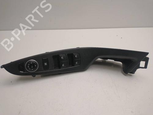 Used Left front window switch HYUNDAI i30 (FD) [2007-2012]  21384341