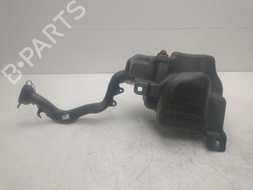 Used Windscreen washer tank Windscreen washer tank MERCEDES-BENZ GLA-CLASS (X156) GLA 200 CDI / d (156.908) (136 hp) 35738033 35738033