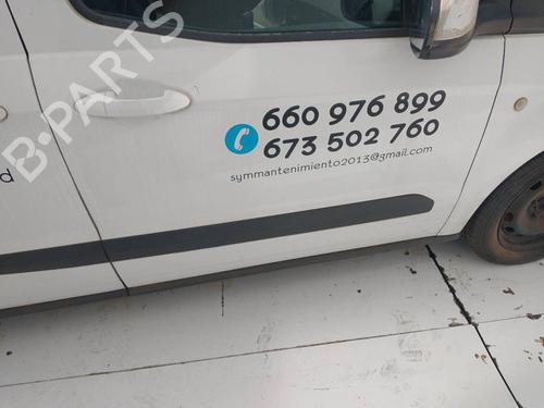 right-front-door-ford-tourneo-courier-b460-mpv-2014-39597701 main image