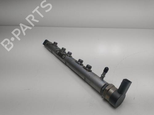 Rail D'Injecteurs BMW 1 (E87) 118 d (143 hp) 17526156