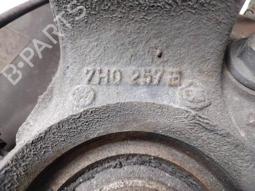 Left front steering knuckle VW TRANSPORTER T5 Van (7HA, 7HH, 7EA, 7EH) 1.9 TDI | BP17164131M25 