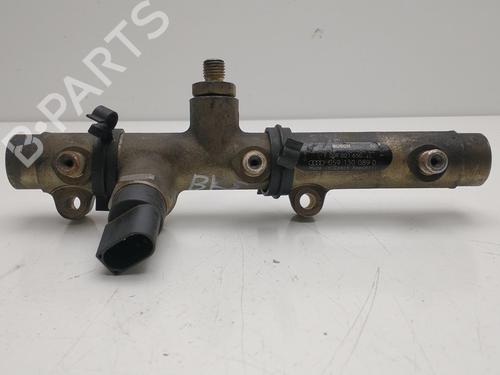 Used Injection rail VW TOUAREG (7LA, 7L6, 7L7) [2002-2013]  32387765