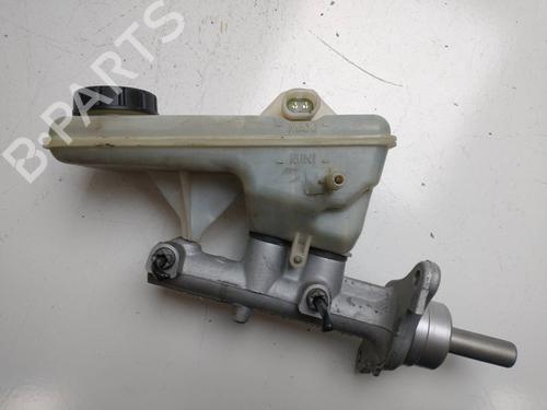 Used Brake master cylinder RENAULT TRAFIC II Bus (JL) 2.0 dCi 115 (114 hp) 15649357
