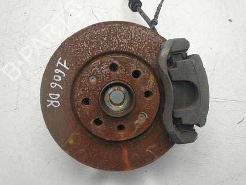 Used Right front steering knuckle Right front steering knuckle OPEL CORSA D Hatchback Van (S07) [2006-2014] 34703065 34703065
