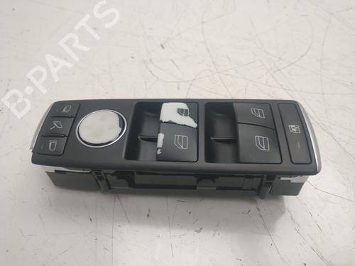 Used Left front window switch Left front window switch MERCEDES-BENZ GLA-CLASS (X156) GLA 180 (156.942) (122 hp) 33620761 33620761
