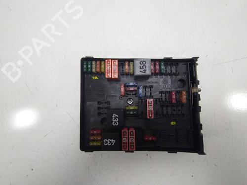 Used Fuse box VW TOURAN (1T1, 1T2) 2.0 TDI (140 hp) 11844139