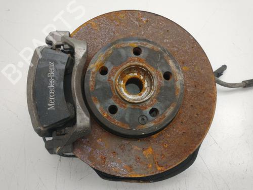 Used Left front steering knuckle MERCEDES-BENZ GLA-CLASS (X156) GLA 200 CDI / d (156.908) (136 hp) 32446858