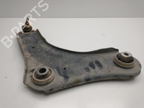 Højre fortil bærearm RENAULT MEGANE III Hatchback (BZ0/1_, B3_) 1.6 16V (BZ1B, BZ1H) (110 hp) 31841328