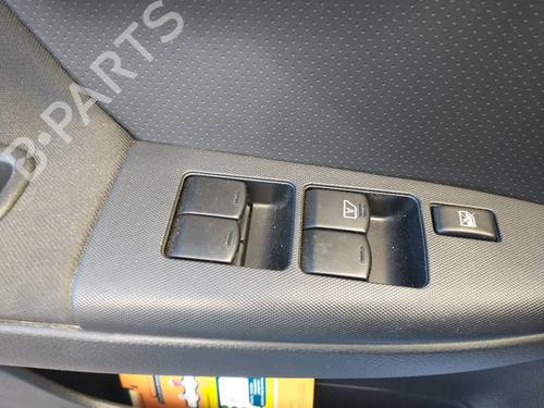 Used Left front window switch NISSAN NOTE (E11, NE11) [2005-2013]  24125635