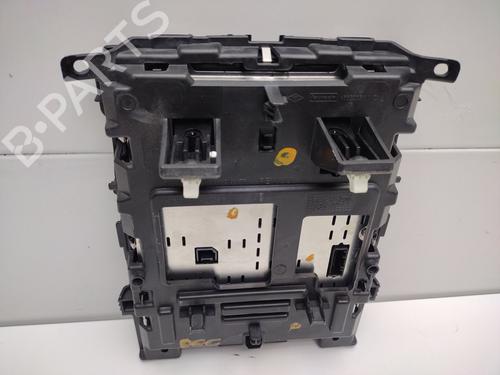 Display monitor RENAULT MEGANE IV Hatchback (B9A/M/N_) 1.3 TCe 115 (B9N9) | BP30886950C48