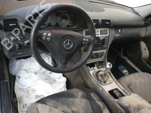 Right front steering knuckle MERCEDES-BENZ C-CLASS (W203) C 180 Kompressor (203.046) | BP8231825M26 