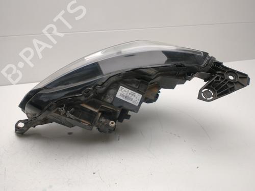 Right headlight PEUGEOT 2008 I (CU_) | BP30563472C29