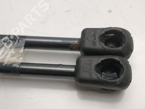 Tailgate lift support KIA SORENTO I (JC) 2.5 CRDi | BP32317640C138