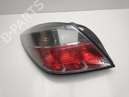 Used Left taillight OPEL ASTRA H (A04) [2004-2014]  32991898