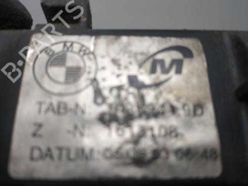 Radiateur à eau BMW 5 (E60) 520 d (177 hp) 31602956