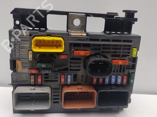 Used Fuse box Fuse box CITROËN BERLINGO / BERLINGO FIRST MPV (MF_, GJK_, GFK_) 1.6 HDI 75 (MF9HW, GJ9HWC, GF9HWC, GN9HWC) (75 hp) 32679824 32679824