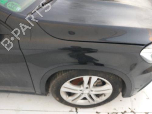Guarda-lamas direito MERCEDES-BENZ GLA-CLASS (X156) GLA 200 CDI / d (156.908) (136 hp) 31359383
