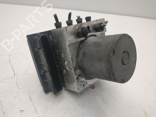 Used ABS pump ABS pump TOYOTA COROLLA Verso (ZER_, ZZE12_, R1_) 2.2 D-4D (AUR10_, AUR10R) (136 hp) 33818227 33818227