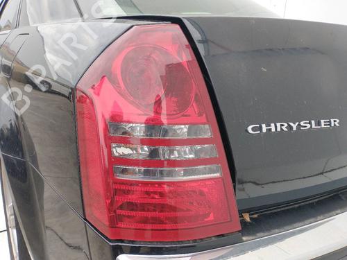 Farolim esquerdo CHRYSLER 300C (LX, LE) 3.5 (249 hp) 04805853 |