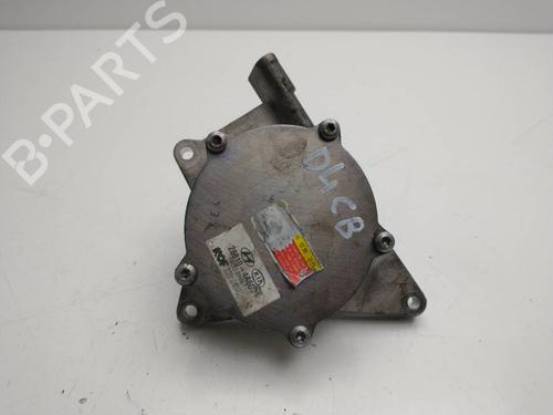 Used Vacuum pump KIA SORENTO I (JC) 2.5 CRDi 4WD (140 hp) 22345712