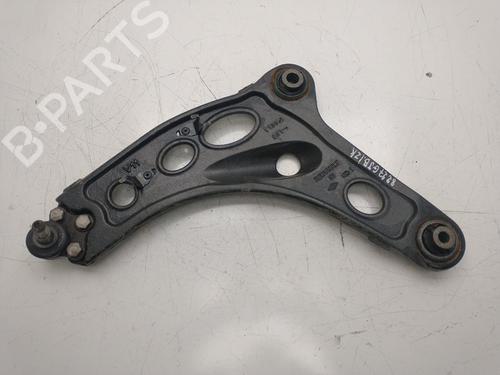 Used Left front suspension arm OPEL VIVARO A Van (X83) [2001-2015]  33119603