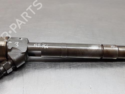 Used Injector MERCEDES-BENZ M-CLASS (W163) ML 270 CDI (163.113) (163 hp) 18875996