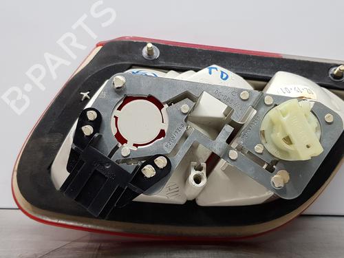 Farolim direito da mala MERCEDES-BENZ CLK (C208) CLK 320 (208.365) | BP30879133C80