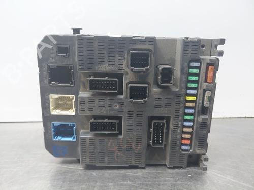 Used Fuse box CITROËN C4 Picasso II [2013-2026]  31599093
