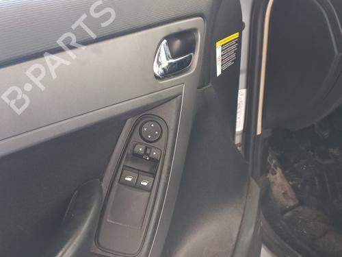 Fuse box CITROËN C4 Grand Picasso I (UA_) 1.6 VTi 120 | BP12140863E1 