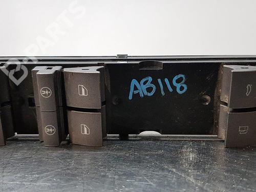 Used Left front window switch Left front window switch VW PHAETON (3D1, 3D2, 3D3, 3D4, 3D6, 3D7, 3D8, 3D9) 3.0 V6 TDI 4motion (224 hp) 8911886 8911886