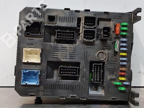 Used Fuse box Fuse box PEUGEOT 407 (6D_) 2.0 HDi 135 (6DRHRH, 6DRHRE, 6DRHRG, 6DRHRJ) (136 hp) 10864210 10864210