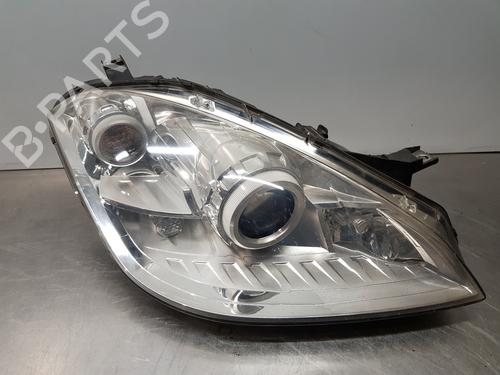 Used Right headlight MERCEDES-BENZ A-CLASS (W169) [2004-2012]  30518310