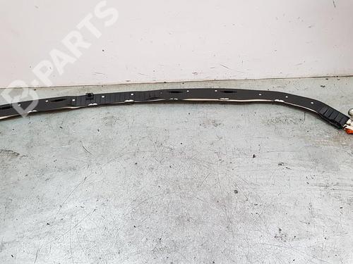 left-curtain-airbag-maserati-quattroporte-v-42-67065700-2004-10094984 main image