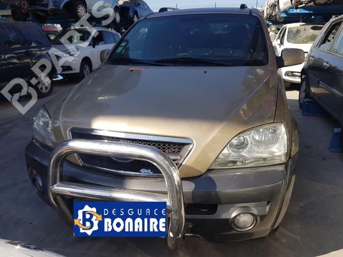 Left headlight KIA SORENTO I (JC) 2.5 CRDi 4WD | BP9220781C28 