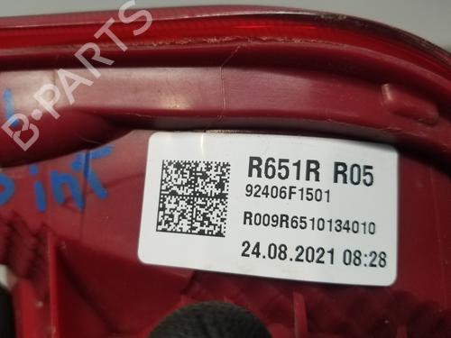 Lampa tylna klapy bagażnika prawa KIA SPORTAGE V (NQ5) | BP30831643C80