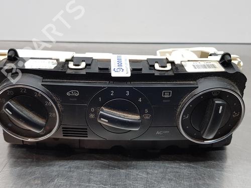 Used Climate control MERCEDES-BENZ B-CLASS Sports Tourer (W245) B 200 (245.233) (136 hp) 30879203