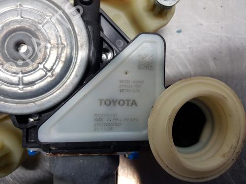 Rear right window mechanism TOYOTA COROLLA Estate (_E21_) 1.8 Hybrid (ZWE211W) | BP29592305C25 
