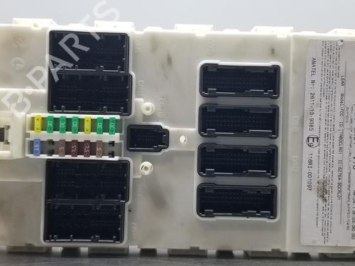 Used Fuse box BMW X1 (F48) sDrive 18 d (150 hp) 17786898