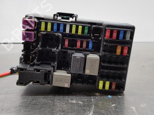 Sikringsdose OPEL CORSA E (X15) [2014-2025]  16940688