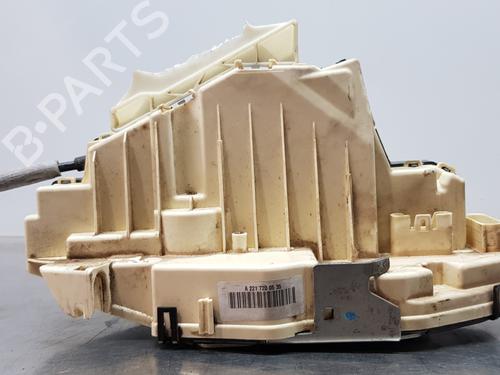 Used Front left lock MERCEDES-BENZ S-CLASS (W221, V221) [2005-2013]  18040445