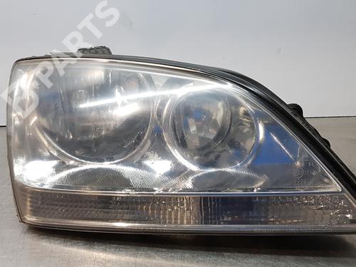 Used Right headlight KIA SORENTO I (JC) 2.5 CRDi 4WD (140 hp) 9220780