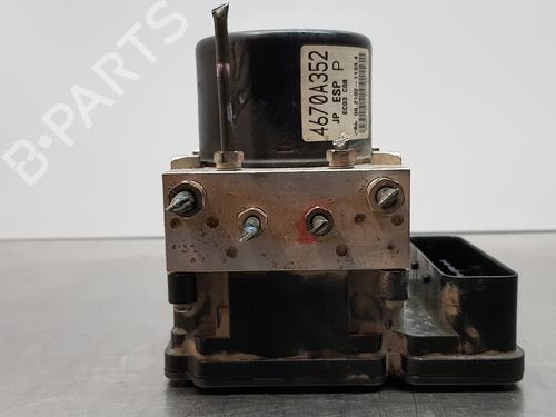 その他 B.B. TRANE CPT00467 / CPT-0467 • 25 uF MFD x 440 VAC Genteq Replacement